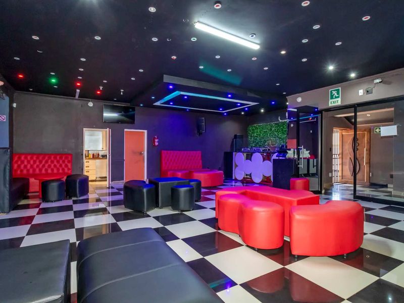 Prime Business-Zoned Property with High Visibility & Multiple Income Potential - Photo 7