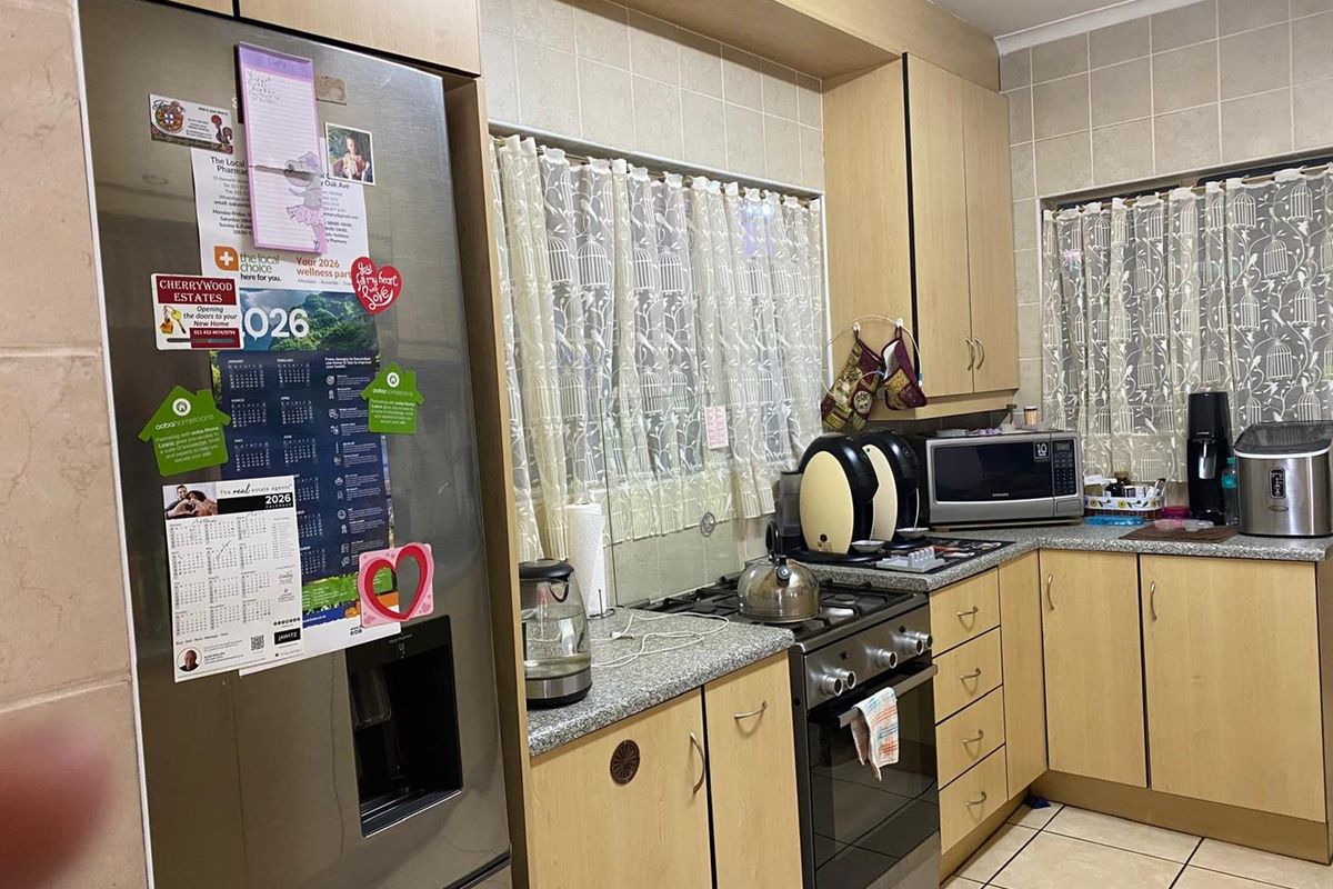 Pet Friendly Simplex for Sale - Photo 4