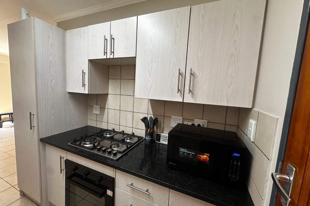 Modern 2-Bedroom Apartment in Lilyfield, Noordwyk – Prime Location & Exceptional Value - Photo 4