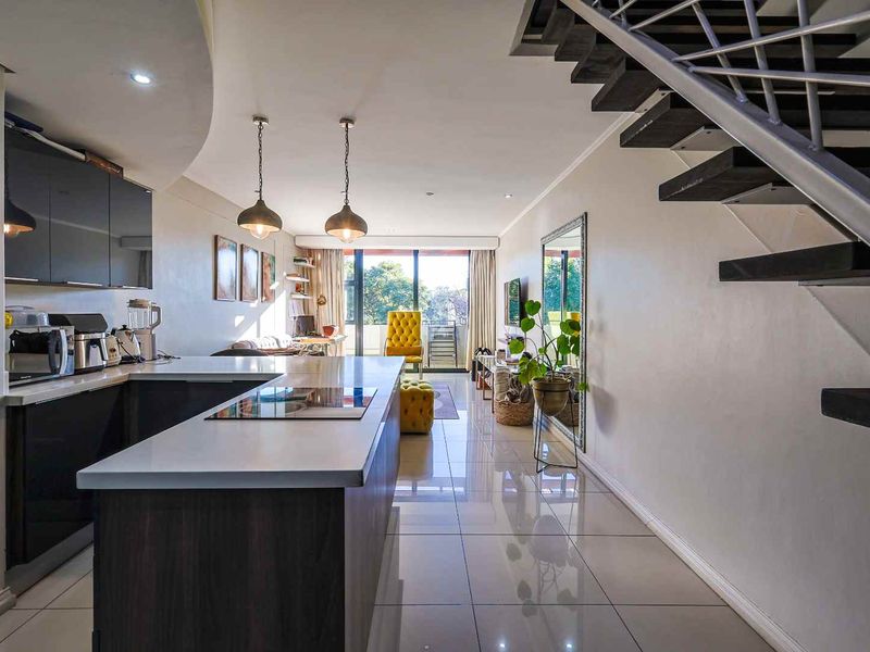 Modern 2-Bedroom Apartment with Rooftop Braai Area - Photo 6