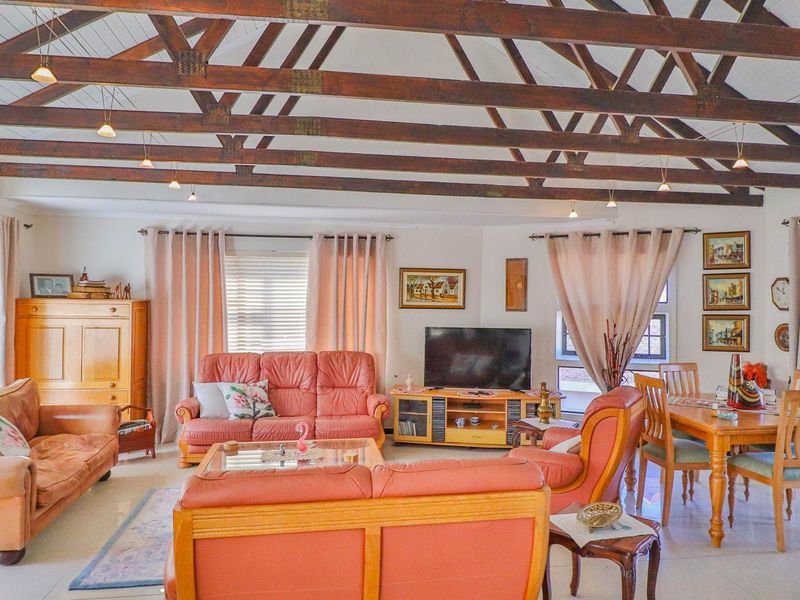 Charming sea view from your braai balcony! - Photo 8