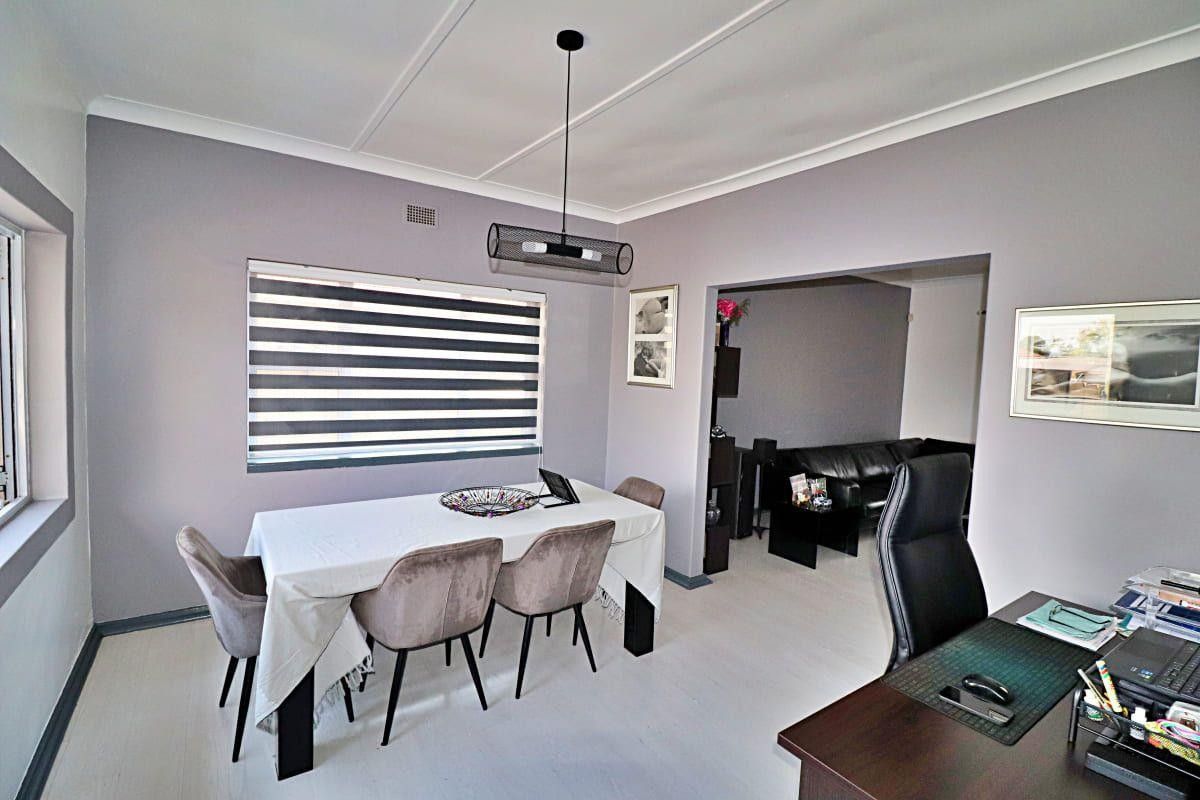 Spacious Double-Stand Family Home with Modern Flat  & Energy Solutions – A Rare Find in Gerdview - Photo 5