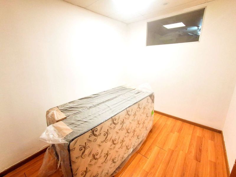 "Discover the exceptional charm of this one-bedroom apartment that perfectly blends style and practicality" - Photo 10