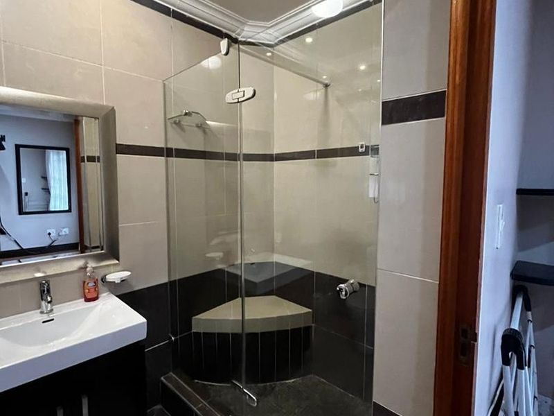 4 Bedroom family Home situated in the sought after area of farrarmere - Photo 9