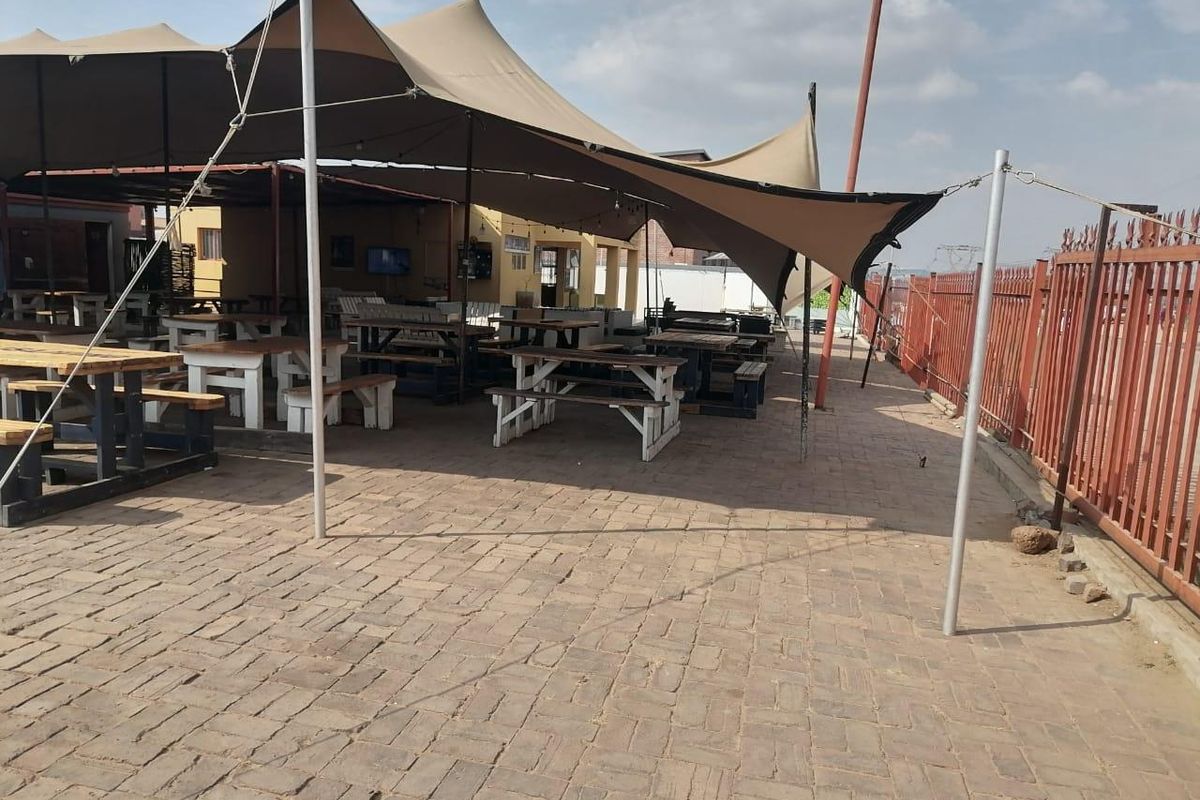 Prime Investment in a Prime Location: Pub, Grill, & Car Wash Awaits! - Photo 2