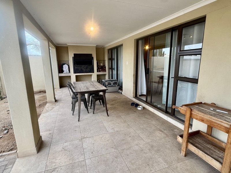 AVIS - VIEW - NS2 300 000 - CC REG - Photo 4