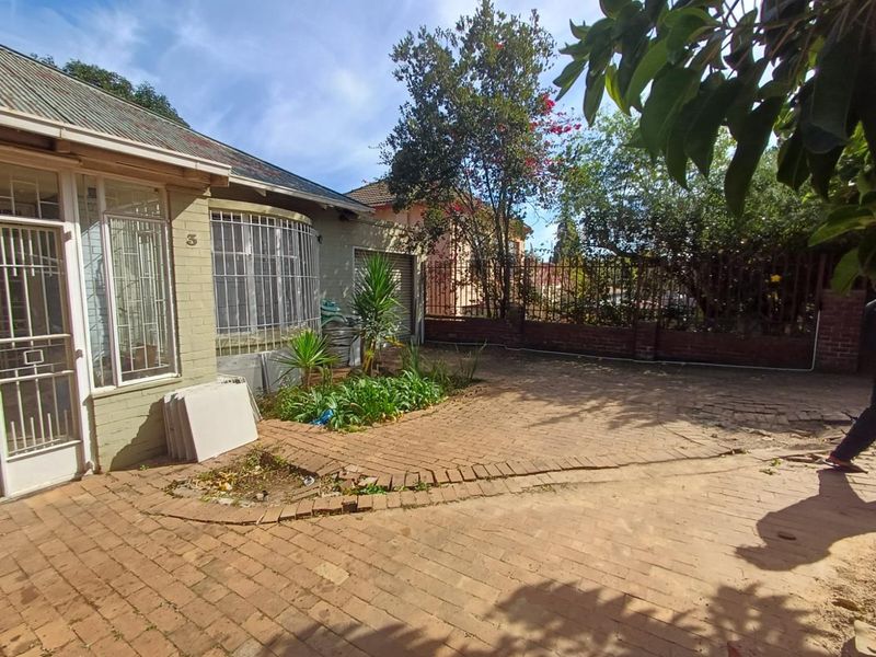 Kensington,Johannesburg 2 Bedroom house with outside room - Photo 9