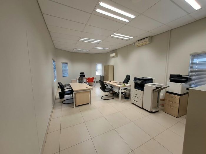 Property #2561371, Office Rental Monthly in Eros