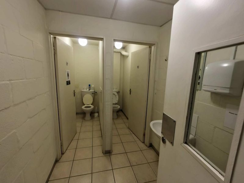1189SQM WAREHOUSE PREMISES FOR SALE ALONG KOEBERG ROAD - Photo 10