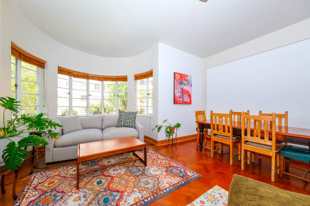Magnificent apartment in this ever popular complex! - Photo 3