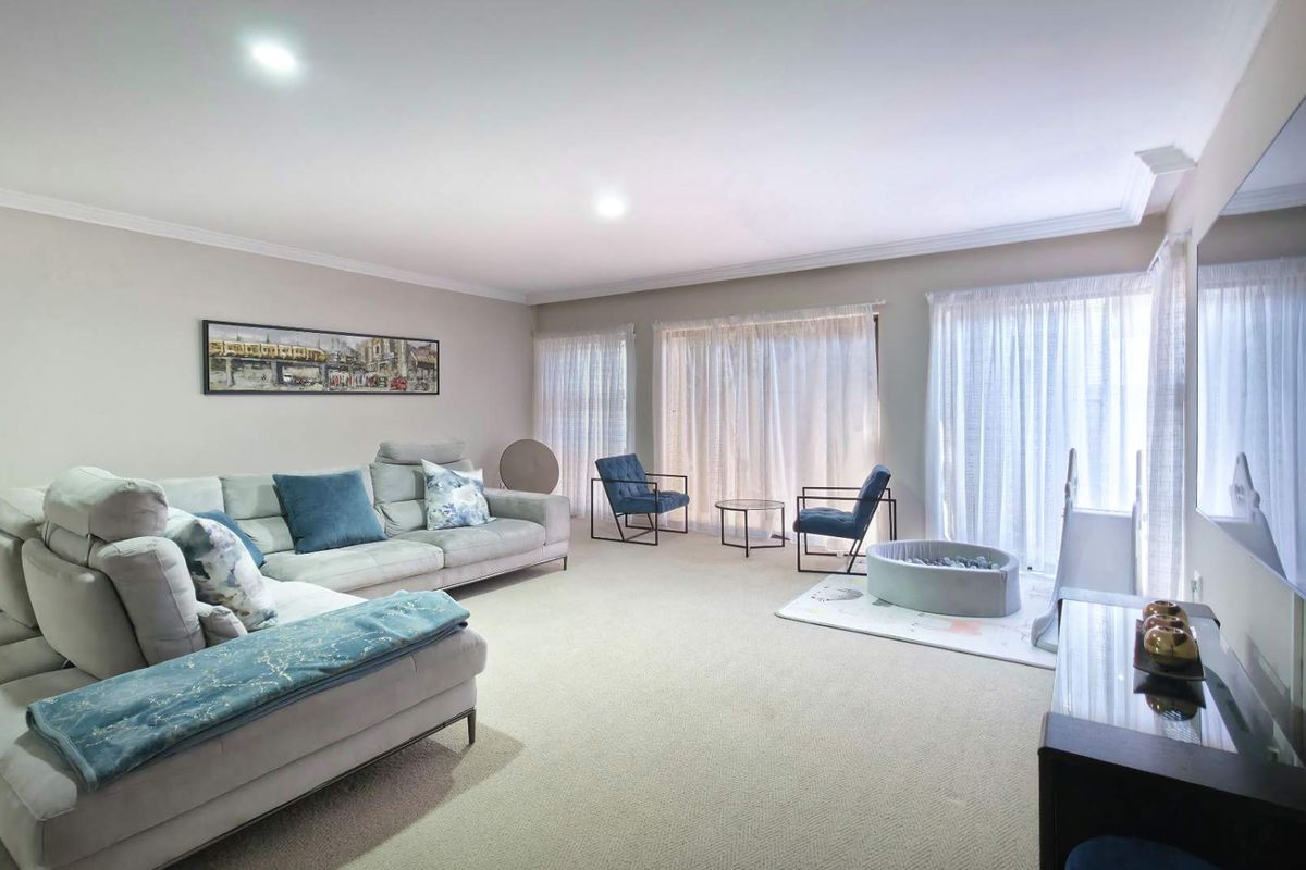 Exceptional Spacious Secure 3 Bedroom Sandown Cluster With Swimming Pool - Photo 4