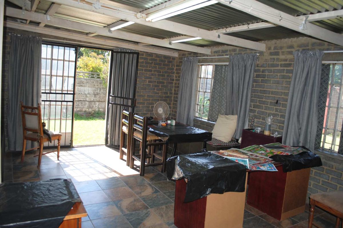 Well Priced this Cozy, Entry level 2 Bedroom home - Photo 4