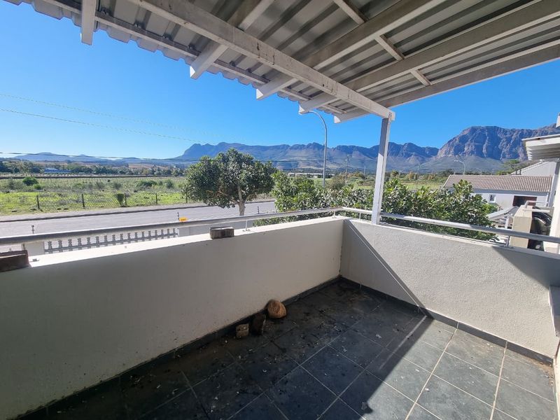 Spacious Unfurnished 2-Bedroom Apartment To Rent in Paarl - Photo 9