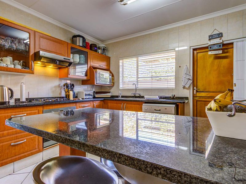 SAFE AND SECURE - Photo 7