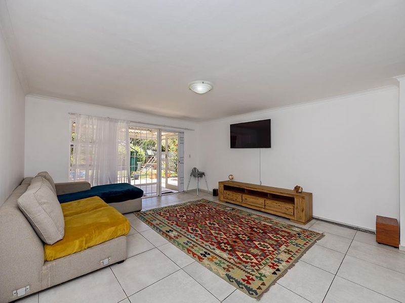 Charming Lock Up And Go Home In A Cul de Sac - Photo 2