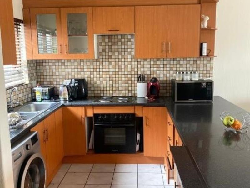 Garden Simplex Two Bedroom Two Bathroom Apartment For Sale - Photo 5