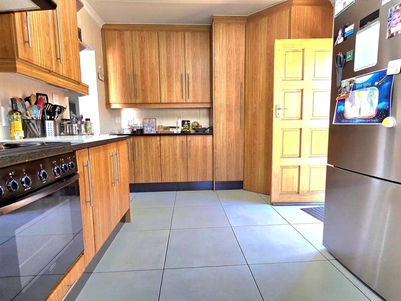 3 Bedroom Cluster for Sale in New Market - Photo 7