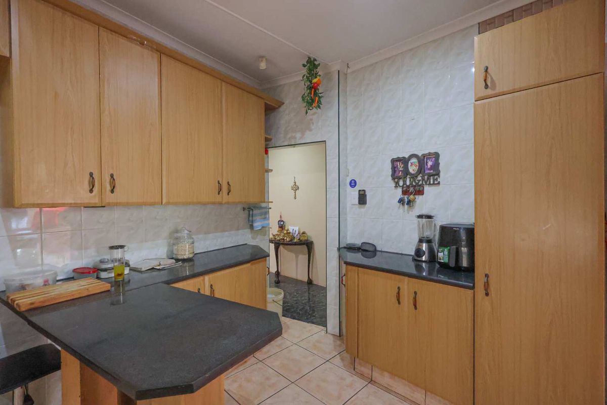 Spacious 4 Bedroom Family Home with Granny Flat – Prime Yellowwood Park Location - Photo 5