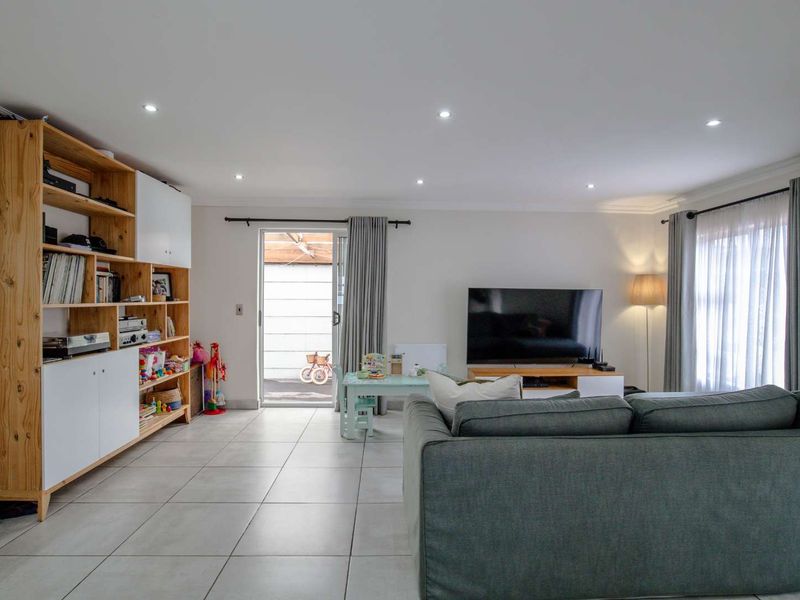 Diamond in the Rough/ Modern 2 Bed Home - Photo 4