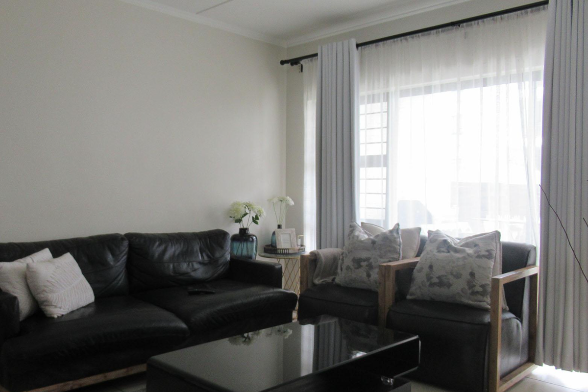 3-bedroom ground floor unit for sale - Photo 5