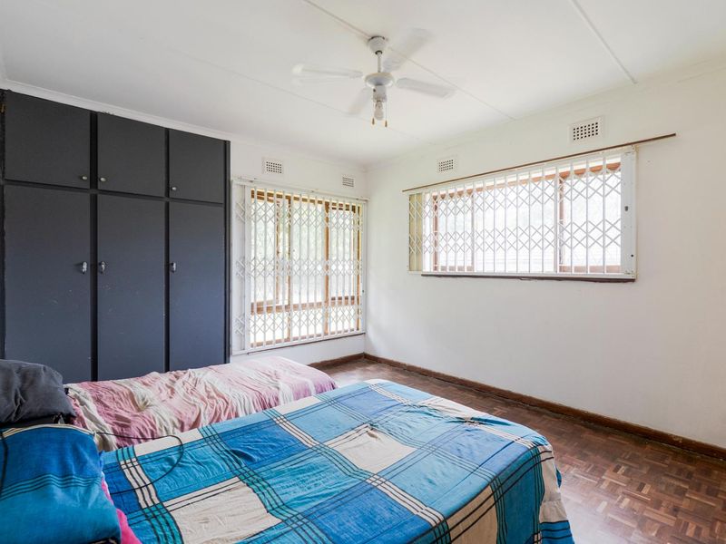 Level land house - Photo 10