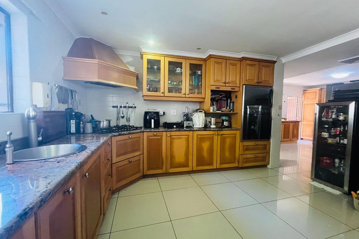 Hendra - Dream Family Home in Prime Umhlanga – Space, Luxury, and Unbeatable Location - Photo 5