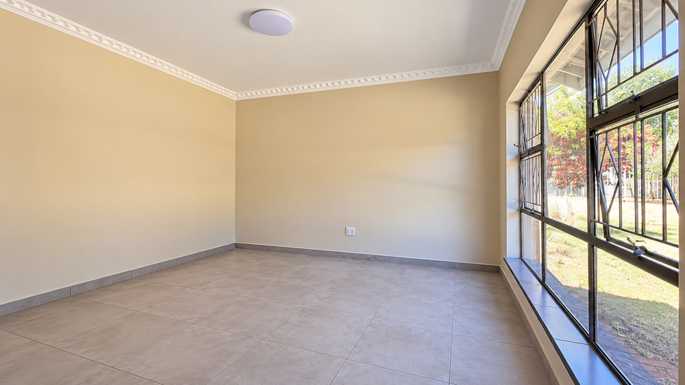 Main bedroom from entrance 