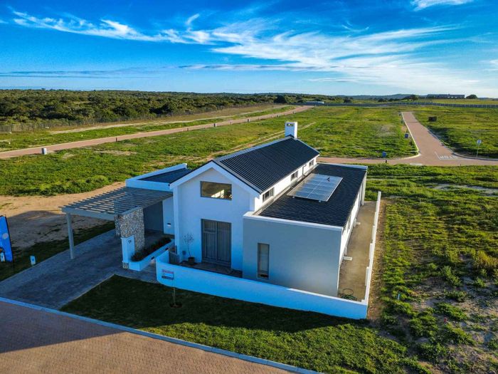 Property #2426402, House For Sale in Still Bay West