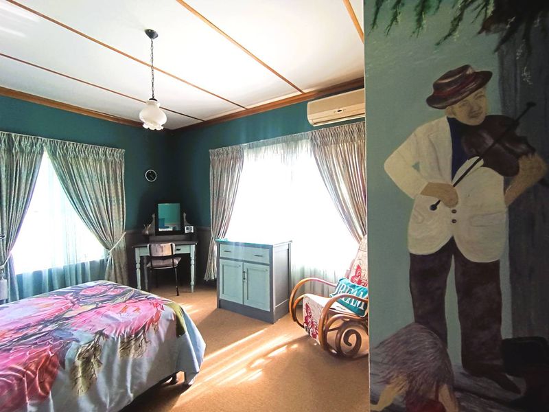 Family Home with Boreholes and Granny Flat - Photo 8