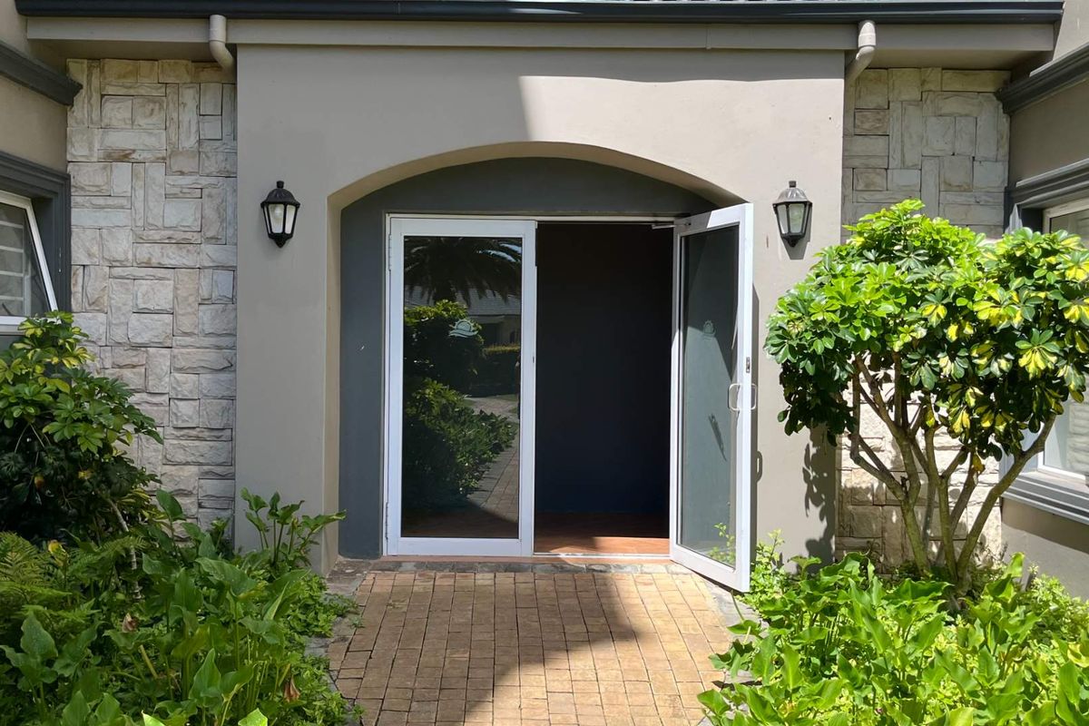 Coastal Comfort and Style – Invest in Your Future! - Photo 2