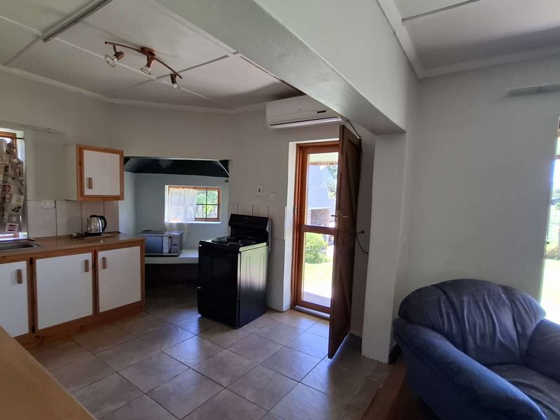 Charming Countryside Retreat with All the Town Conveniences - Photo 5