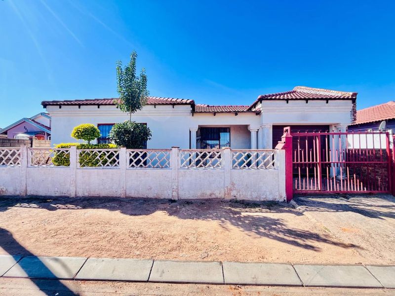 3 bedrooms house for sale in Soshanguve WW - Photo 1