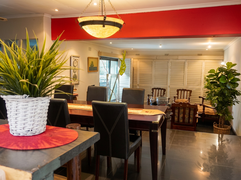 Charming Three Bedroom Family Home - Photo 7