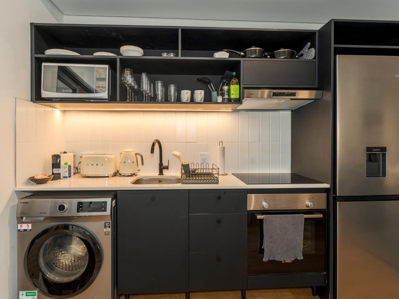 Modern One-Bedroom Apartment in Station House | A Lifestyle Worth Investing In - Photo 5