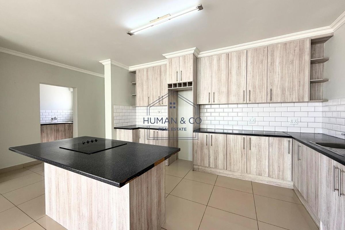 Spacious 4-Bedroom Home in Meersig - Photo 2