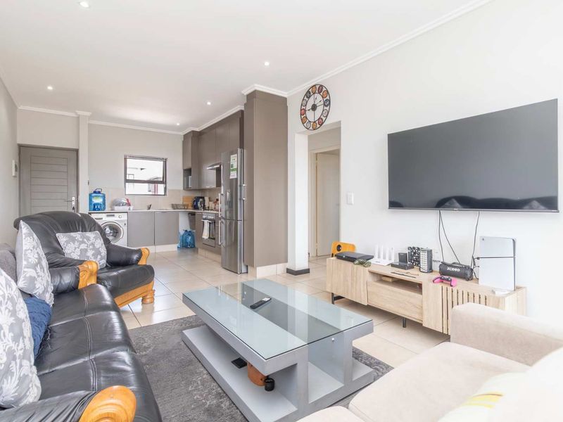 Amazing views and stylish apartment in Barbeque Downs - Photo 9