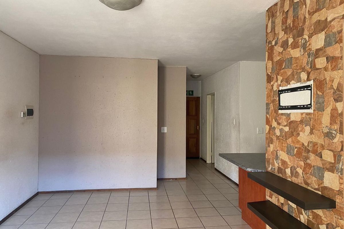 Lovely ground floor 2Bedroom Apartment for Sale - Photo 2