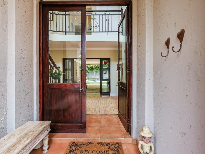 Classic 5-Bedroom, 4-Bathroom Family Home for Rent - Photo 3