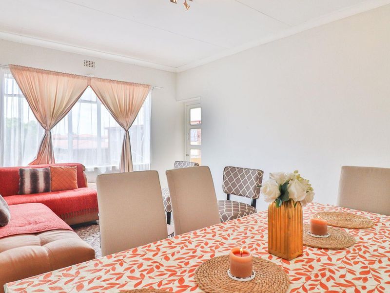 Prime Location & Modern Comfort in One Package - Photo 9