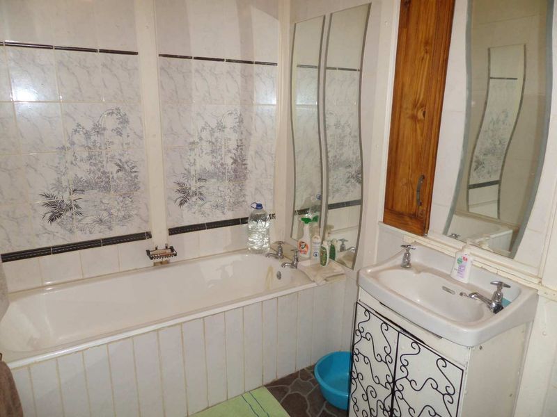 More to Oviston than just fresh air - Photo 10