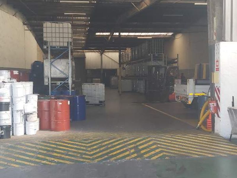 Warehouse/Distribution/manufacturing facility to let in Wilsonia. - Photo 2