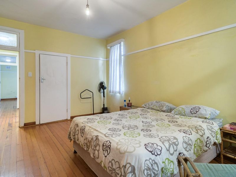 Charming Glenwood Apartment with Art Deco Flair and Hardwood Floors! - Photo 10