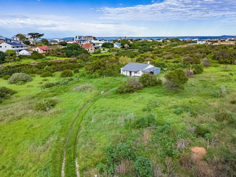 Expansive 17,143 m2 vacant land in Tergniet  on the Garden Route - Photo 1