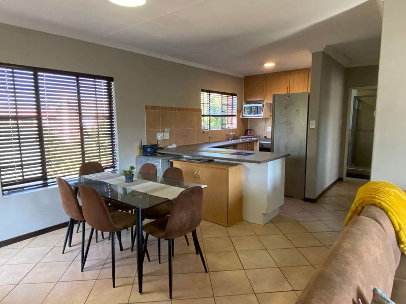 2 Bedroom Apartment / Flat in Eco Park Estate, Centurion. - Photo 2