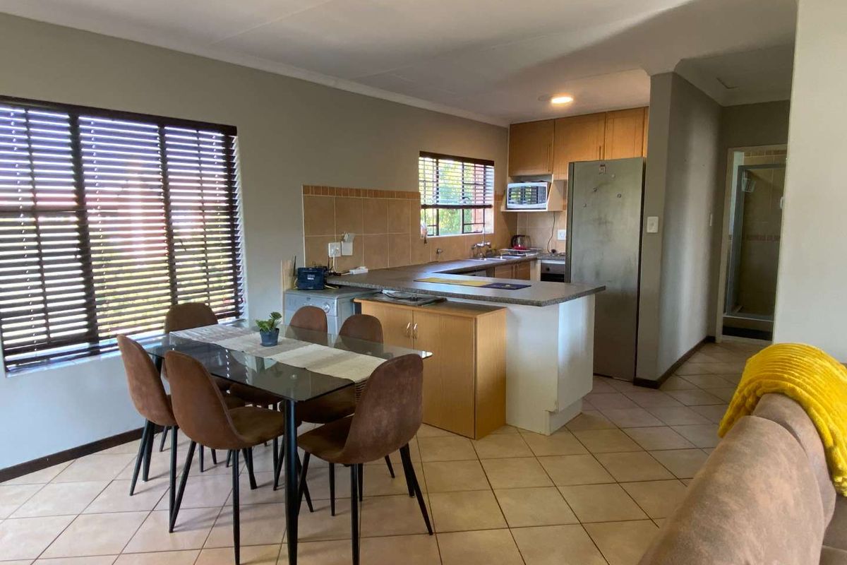 2 Bedroom Apartment / Flat in Eco Park Estate, Centurion. - Photo 2