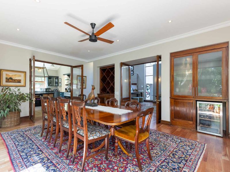 PRESTIGIOUS, HIGH-END TROPHY RESIDENCE IN A SERENE AND PEACEFUL LOCATION - Photo 9