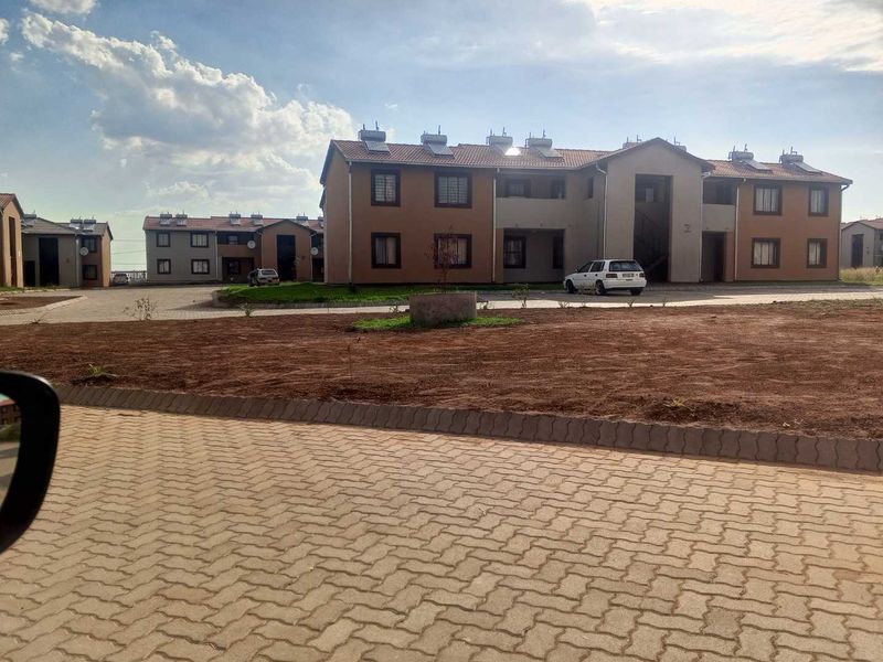 Cozy 2-Bedroom Flat with Modern Amenities in Devon, Nigel - Photo 10