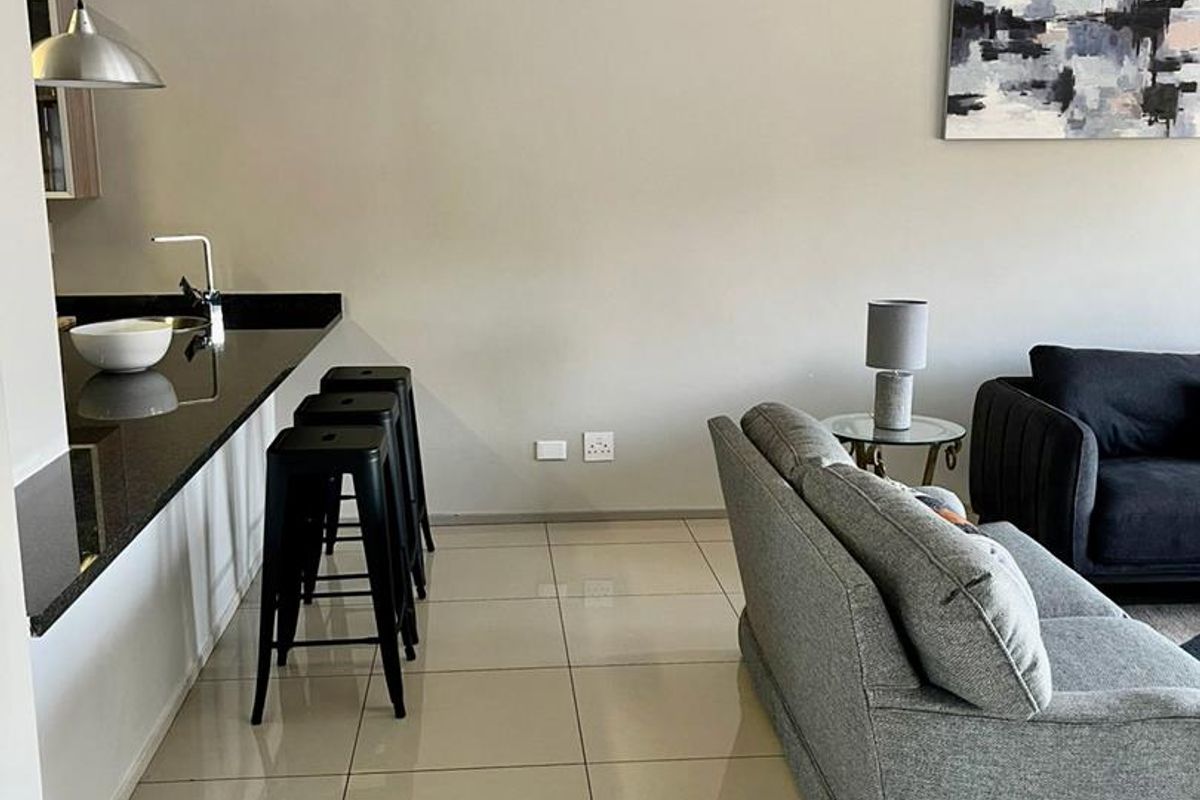 FURNISHED 3 Bedroom Apartment in OAKLANDS - Photo 3