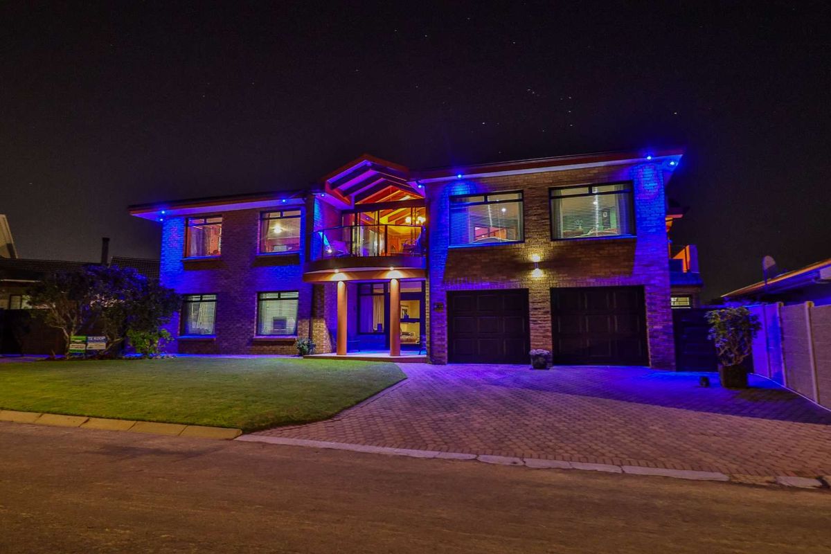 Spacious family residence in Hartenbos - Photo 2