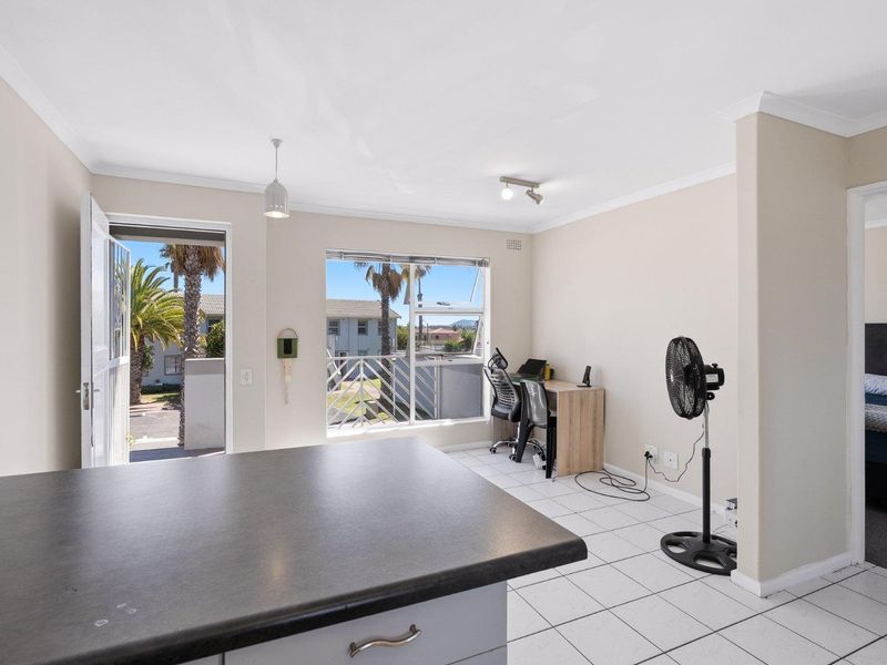 Lovely One Bedroom Apartment in Bay Ridge - Photo 8